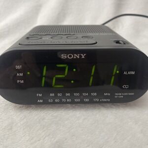 Sony Dream Machine ICF-C218 AM/FM Clock Radio Auto Time Set DST Black